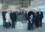 Gruppenfoto: Dompfarrer Toni Faber, 1. Akadem. Cigarrenclub aus Kärnten und Mitglieder des Cigarsclub Vienna K.
